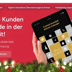 Individuelle online Adventskalender Ideen für Kundenbindung. Tablet zeigt einen personalisierten Adventskalender mit weihnachtlichen Symbolen.