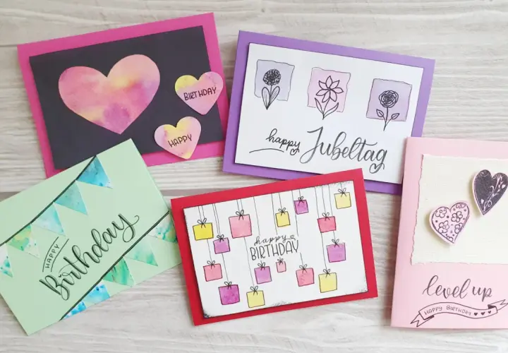 Bunte, selbstgemachte Karten mit Herzen, Geschenken und Blumen. Tolle Geschenkkarten Ideen zum Selbermachen für jeden Anlass.