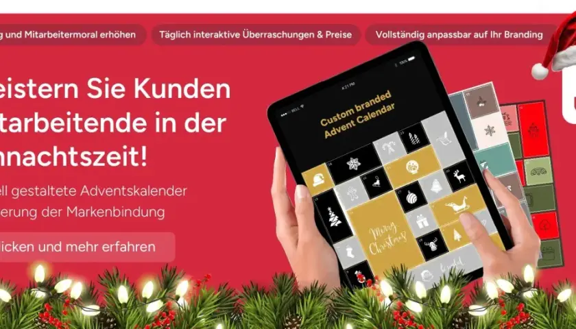 Individuelle online Adventskalender Ideen für Kundenbindung. Tablet zeigt einen personalisierten Adventskalender mit weihnachtlichen Symbolen.