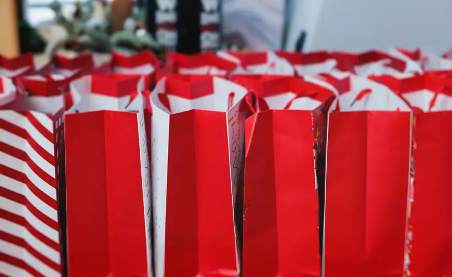 Adventskalender für Kollegen - Ideen, Budget & Fehler vermeiden