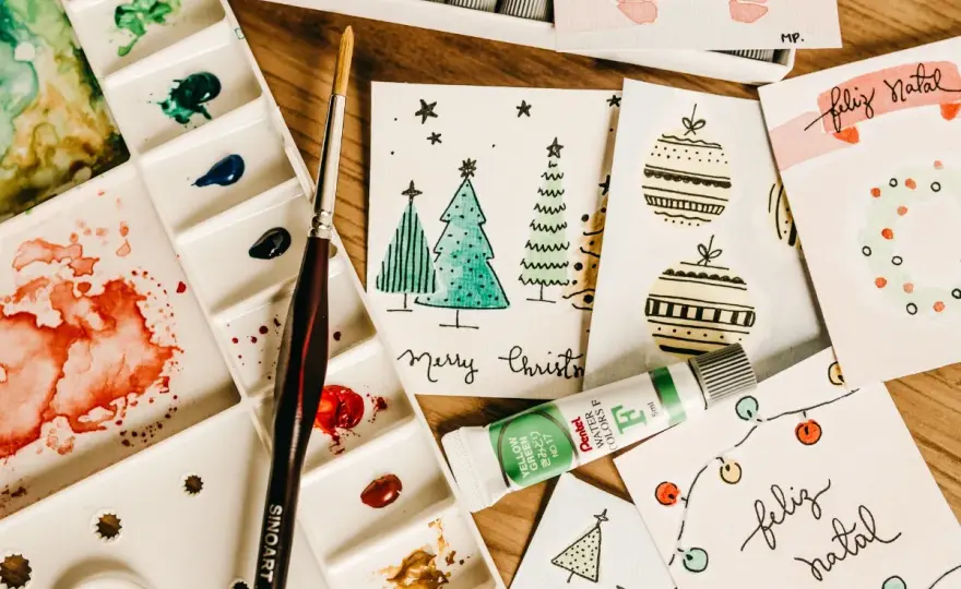 Weihnachtskarten basteln - So gelingen sie auch Anfängern
