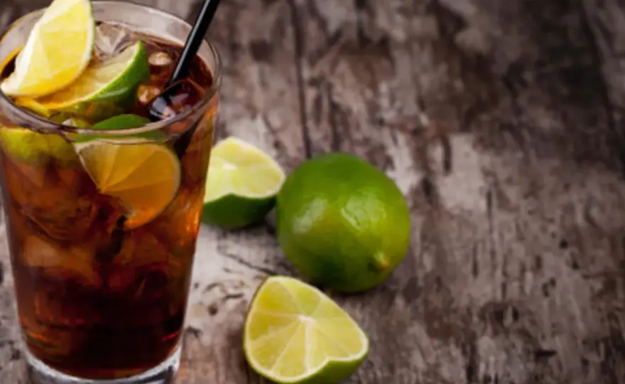 Der beste Rum für Cuba Libre - Dein Guide zum perfekten Mix