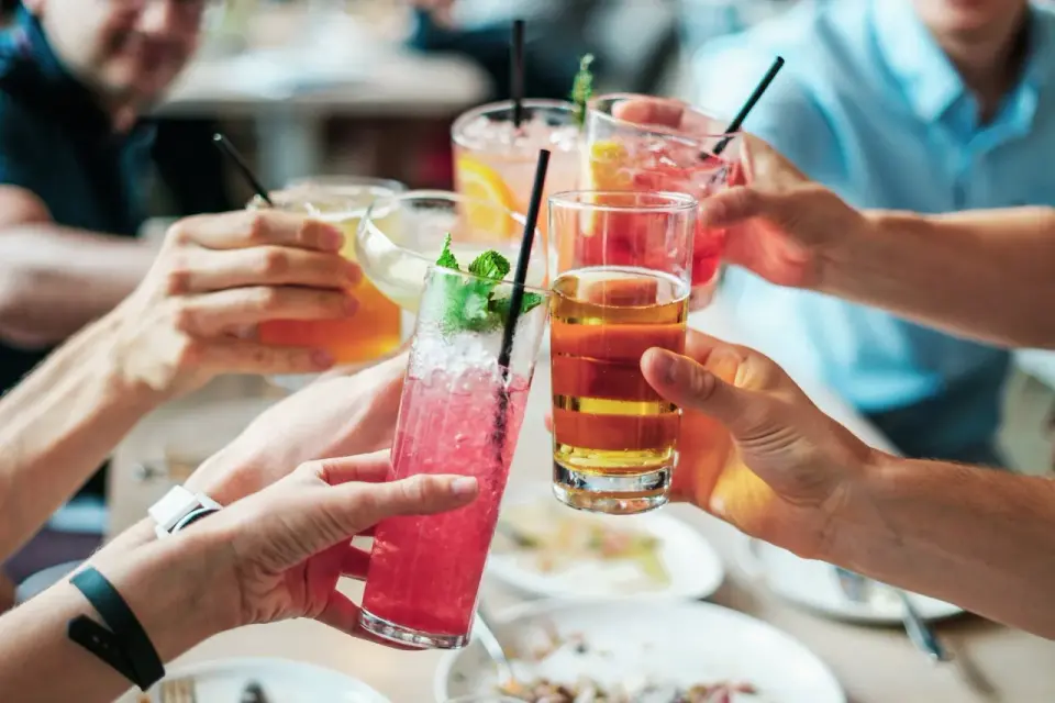 Cocktailparty planen - So wird Ihr Abend mühelos
